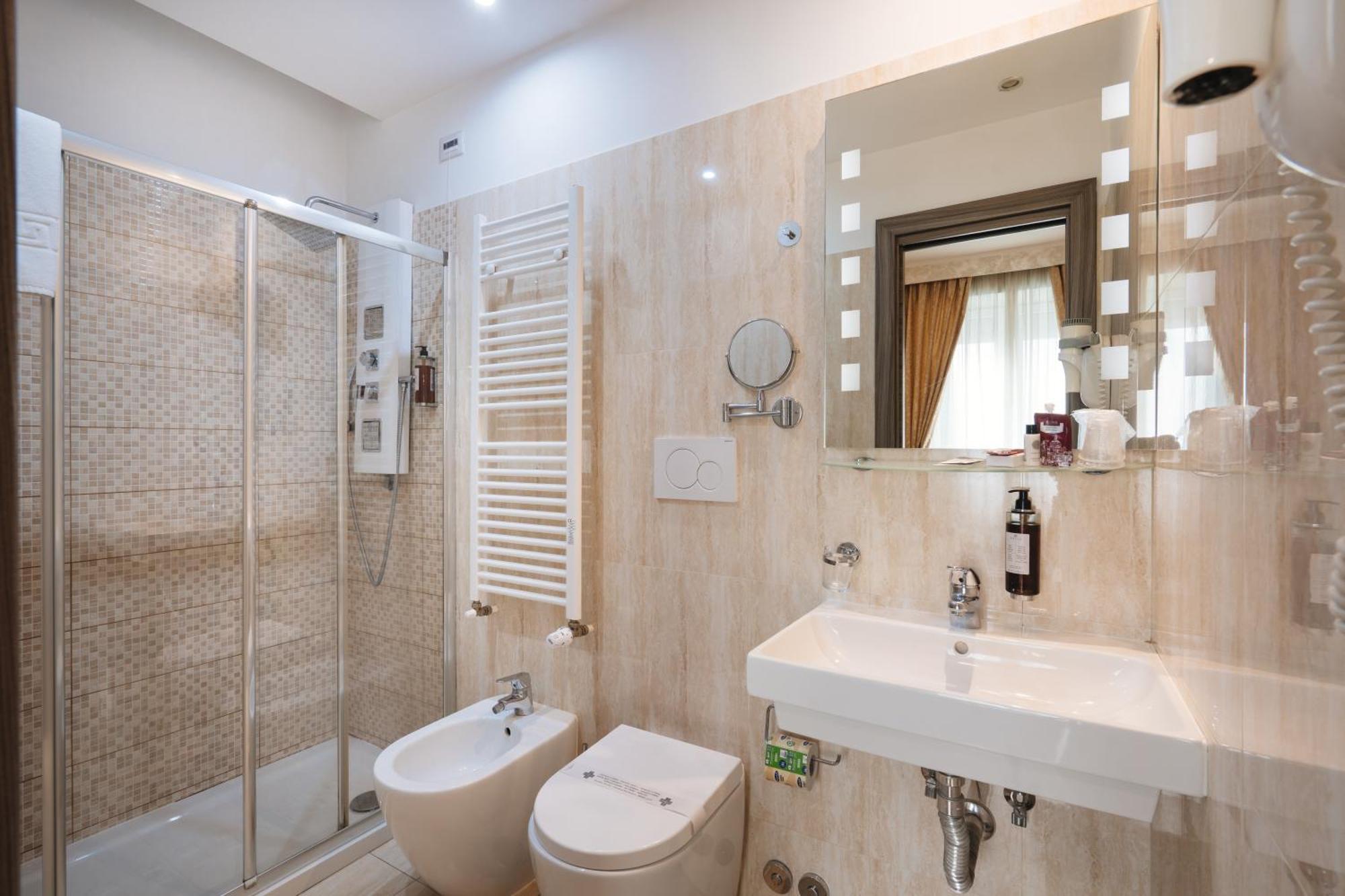 Hotel Centro Cavour Roma — Foto 1